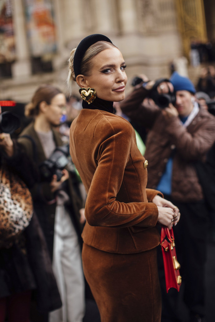  

Street style z pařížského haute couture weeku
