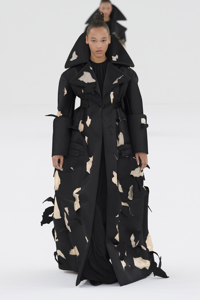 

Prohlédněte si kolekci Viktor & Rolf Haute Couture Spring Summer 2024
