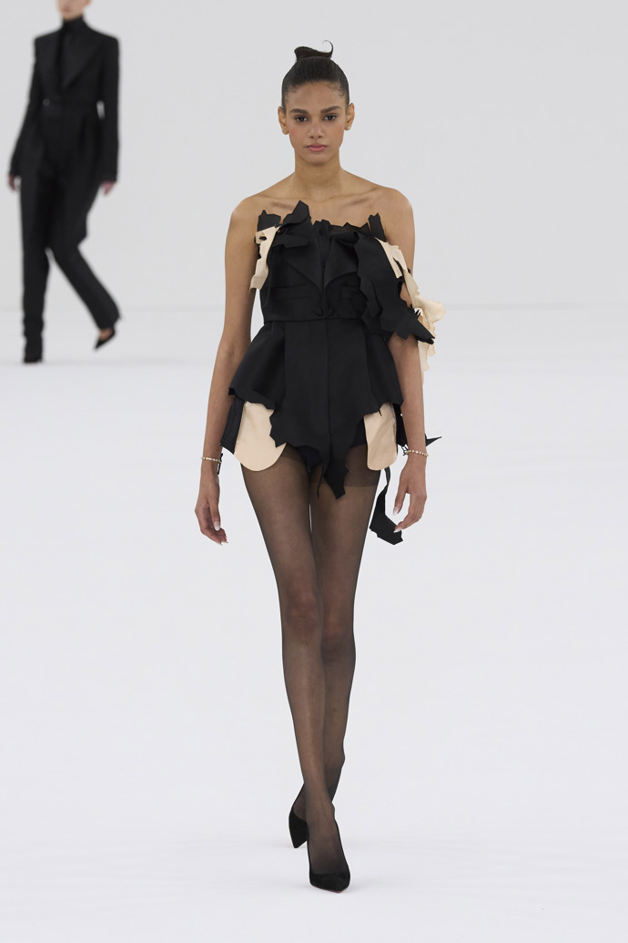  

Prohlédněte si kolekci Viktor & Rolf Haute Couture Spring Summer 2024
