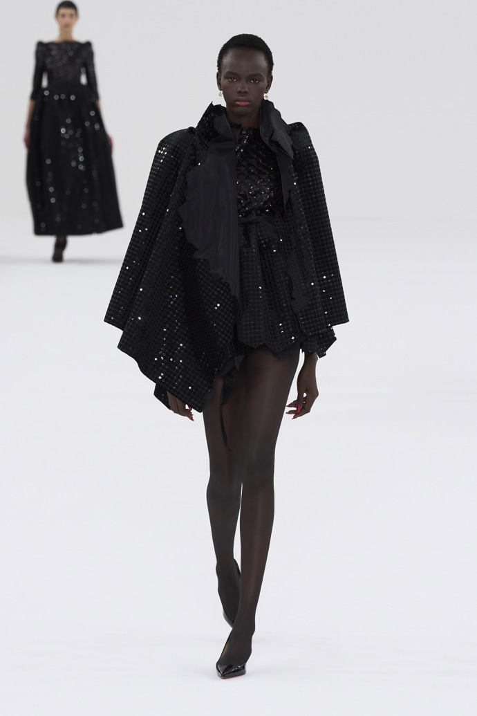  

Prohlédněte si kolekci Viktor & Rolf Haute Couture Spring Summer 2024
