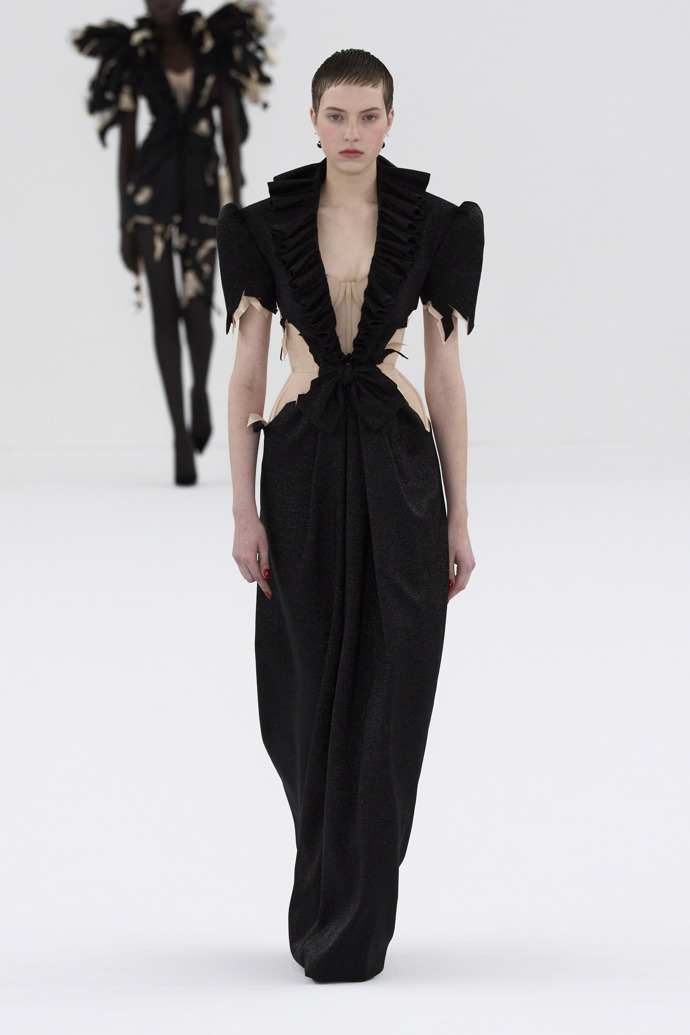  

Prohlédněte si kolekci Viktor & Rolf Haute Couture Spring Summer 2024
