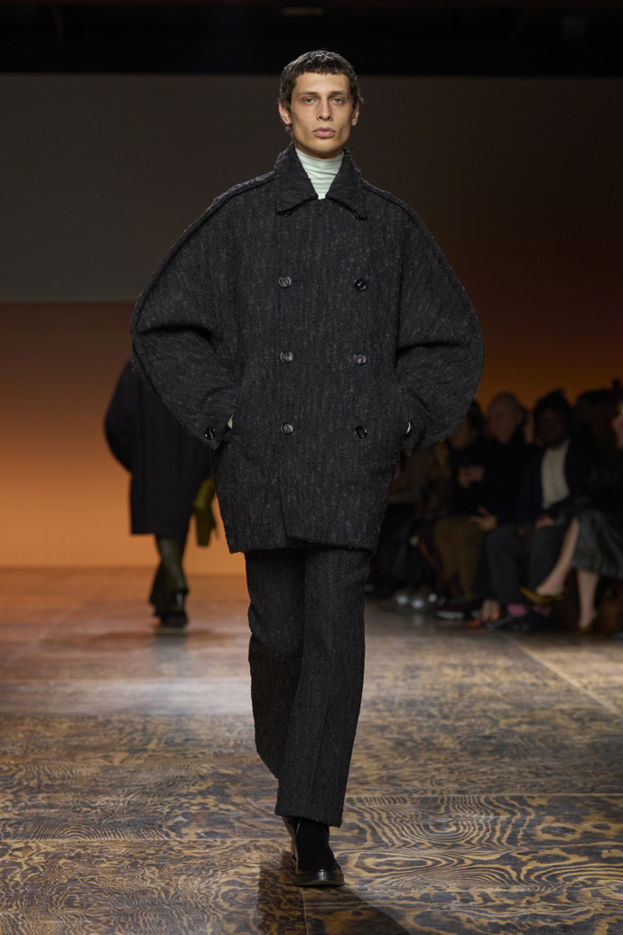  

Prohlédněte si ready-to-wear kolekci Bottega Veneta Fall/Winter 2024...
