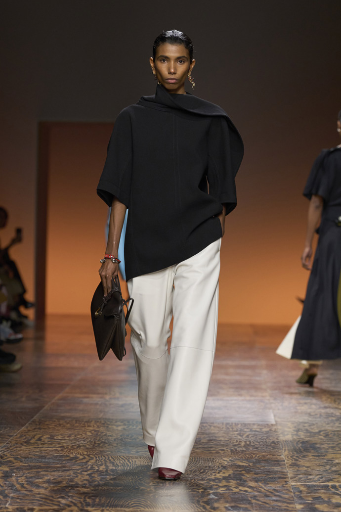  

Prohlédněte si ready-to-wear kolekci Bottega Veneta Fall/Winter 2024...
