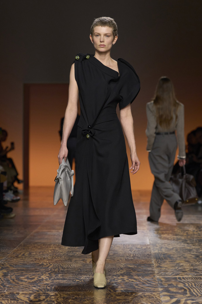  

Prohlédněte si ready-to-wear kolekci Bottega Veneta Fall/Winter 2024...
