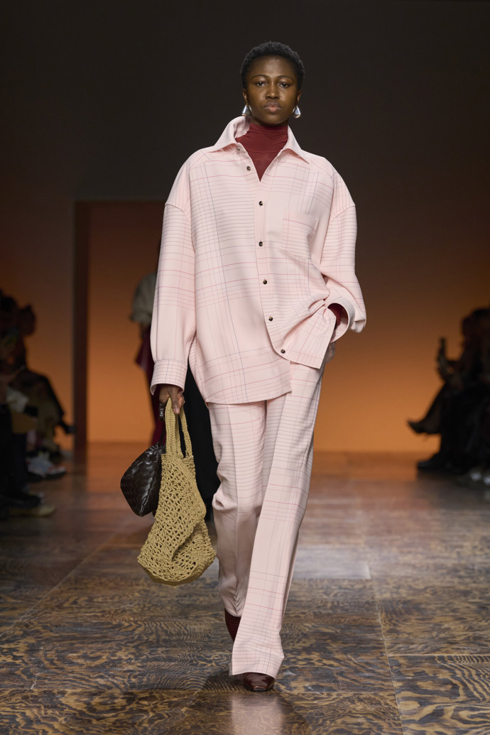  

Prohlédněte si ready-to-wear kolekci Bottega Veneta Fall/Winter 2024...
