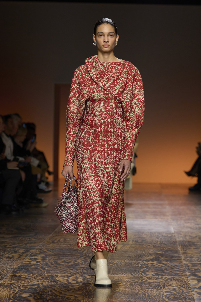  

Prohlédněte si ready-to-wear kolekci Bottega Veneta Fall/Winter 2024...
