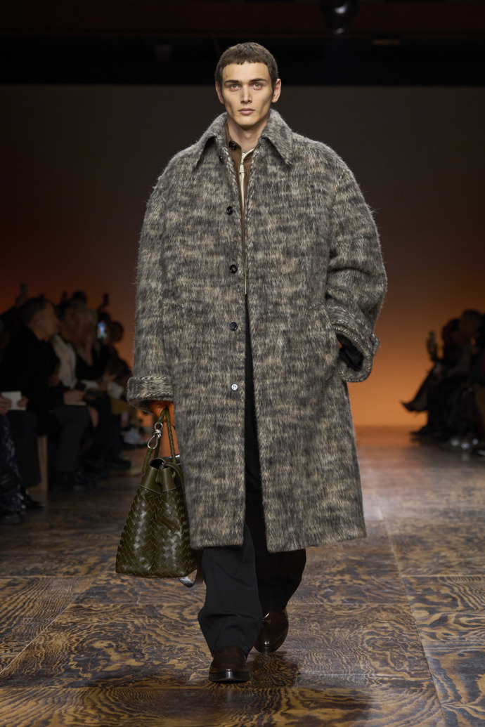  

Prohlédněte si ready-to-wear kolekci Bottega Veneta Fall/Winter 2024...
