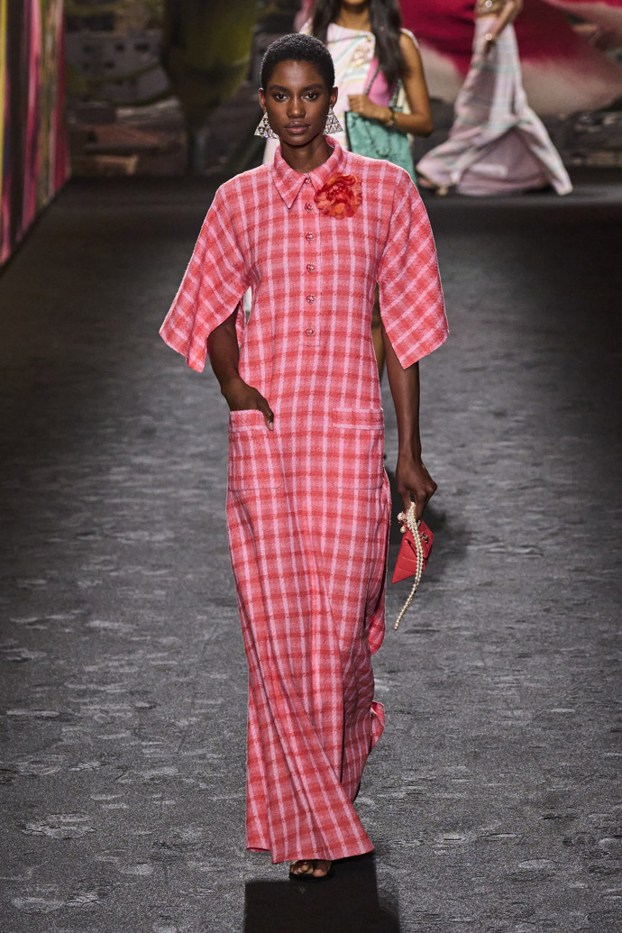  

Chanel
