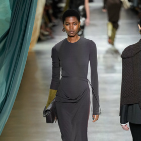 Prohlédněte si kolekci Fendi Fall/Winter 2024
Prohlédněte si kolekci Fendi Fall/Winter 2024