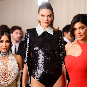 Kim Kardashian a Kendall Jenner dělí 15 let
Kim Kardashian a Kendall Jenner dělí 15 let