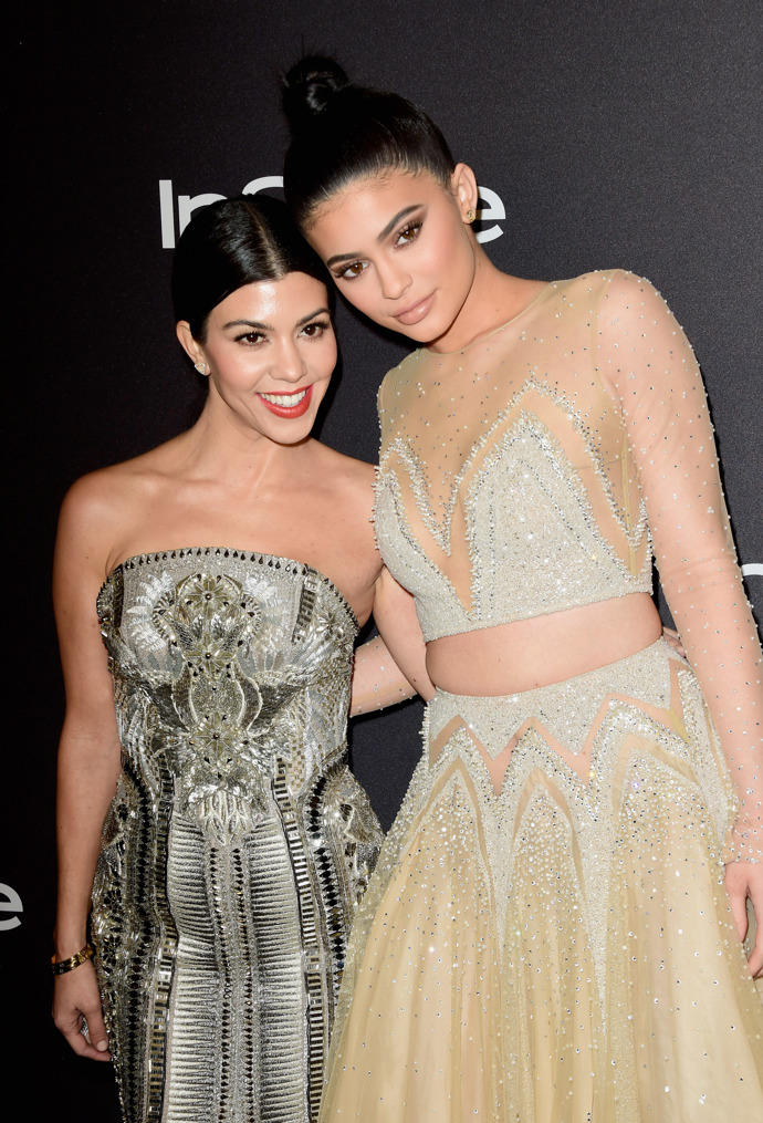  

Kourtney Kardashian a Kylie Jenner dělí 18 let
