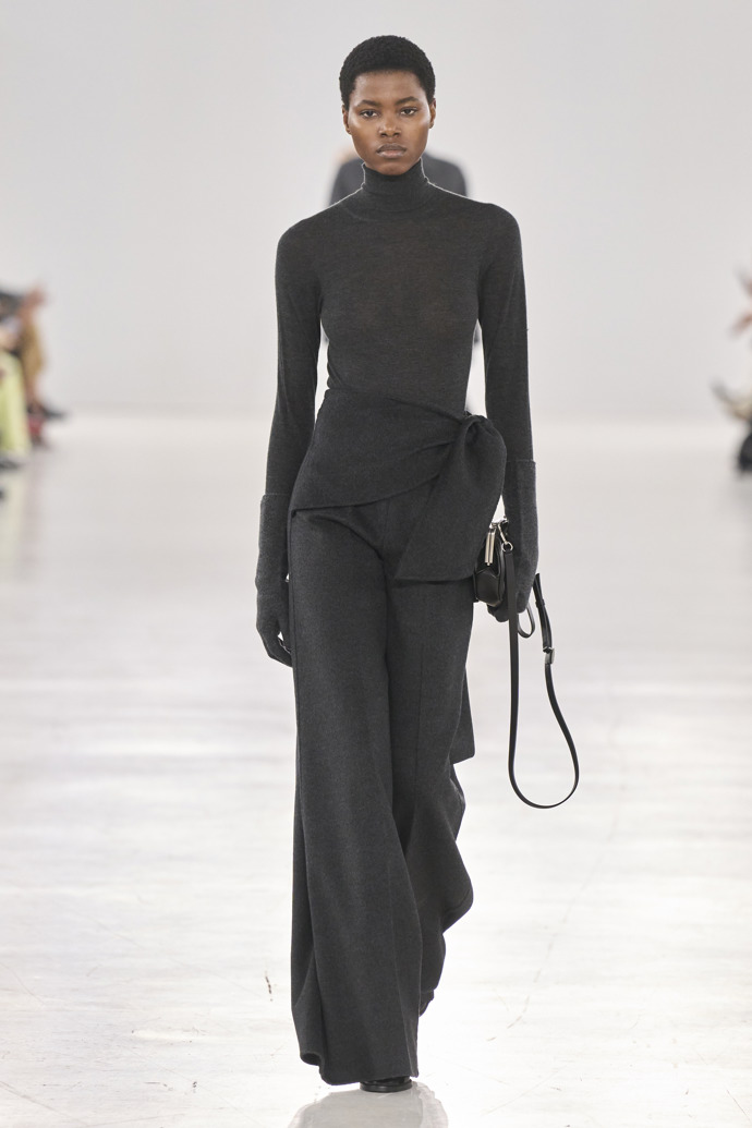 Prohlédněte si ready-to-wear kolekci Max Mara Fall/Winter 2024...
Prohlédněte si ready-to-wear kolekci Max Mara Fall/Winter 2024...