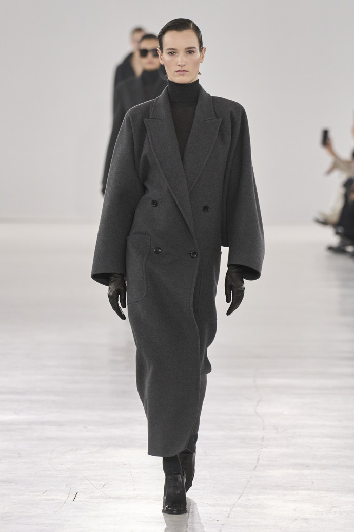 Prohlédněte si ready-to-wear kolekci Max Mara Fall/Winter 2024...
Prohlédněte si ready-to-wear kolekci Max Mara Fall/Winter 2024...