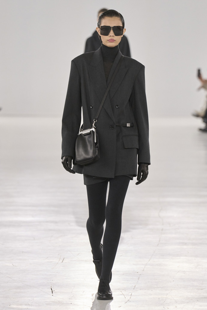 Prohlédněte si ready-to-wear kolekci Max Mara Fall/Winter 2024...
Prohlédněte si ready-to-wear kolekci Max Mara Fall/Winter 2024...