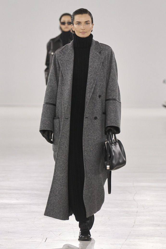 Prohlédněte si ready-to-wear kolekci Max Mara Fall/Winter 2024...
Prohlédněte si ready-to-wear kolekci Max Mara Fall/Winter 2024...