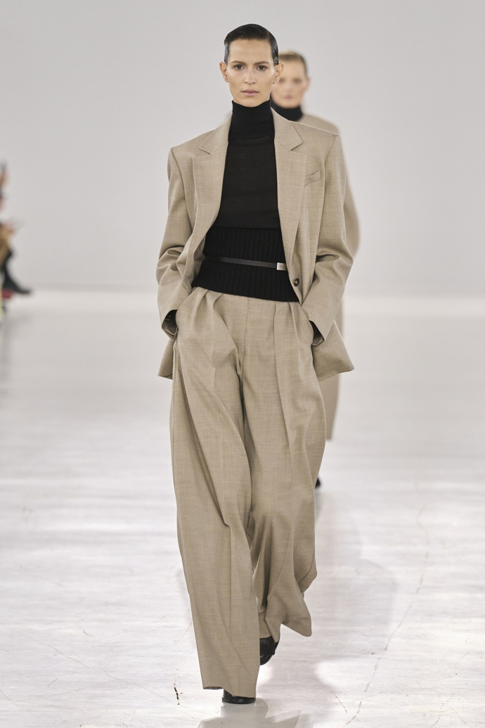 Prohlédněte si ready-to-wear kolekci Max Mara Fall/Winter 2024...
Prohlédněte si ready-to-wear kolekci Max Mara Fall/Winter 2024...