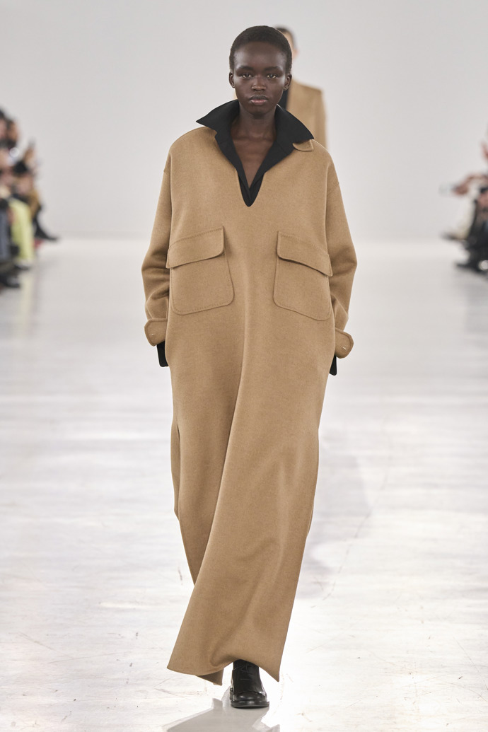 Prohlédněte si ready-to-wear kolekci Max Mara Fall/Winter 2024...
Prohlédněte si ready-to-wear kolekci Max Mara Fall/Winter 2024...