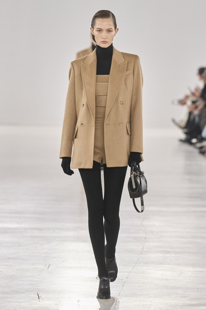 Prohlédněte si ready-to-wear kolekci Max Mara Fall/Winter 2024...
Prohlédněte si ready-to-wear kolekci Max Mara Fall/Winter 2024...
