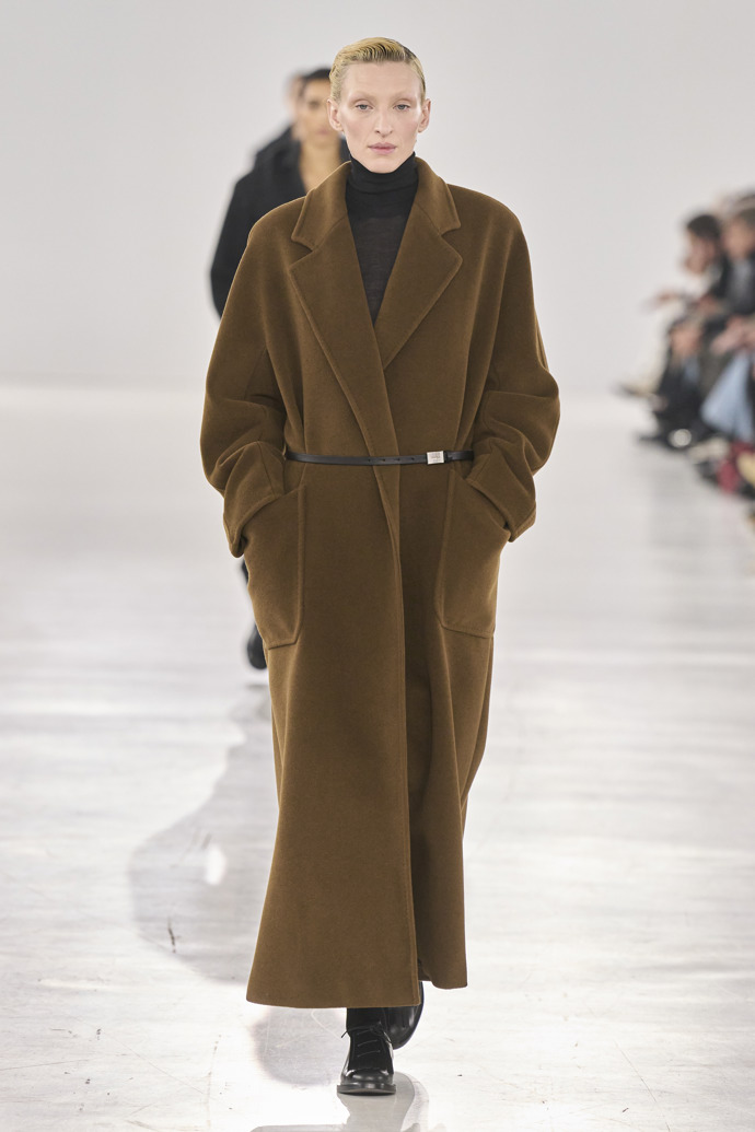 Prohlédněte si ready-to-wear kolekci Max Mara Fall/Winter 2024...
Prohlédněte si ready-to-wear kolekci Max Mara Fall/Winter 2024...