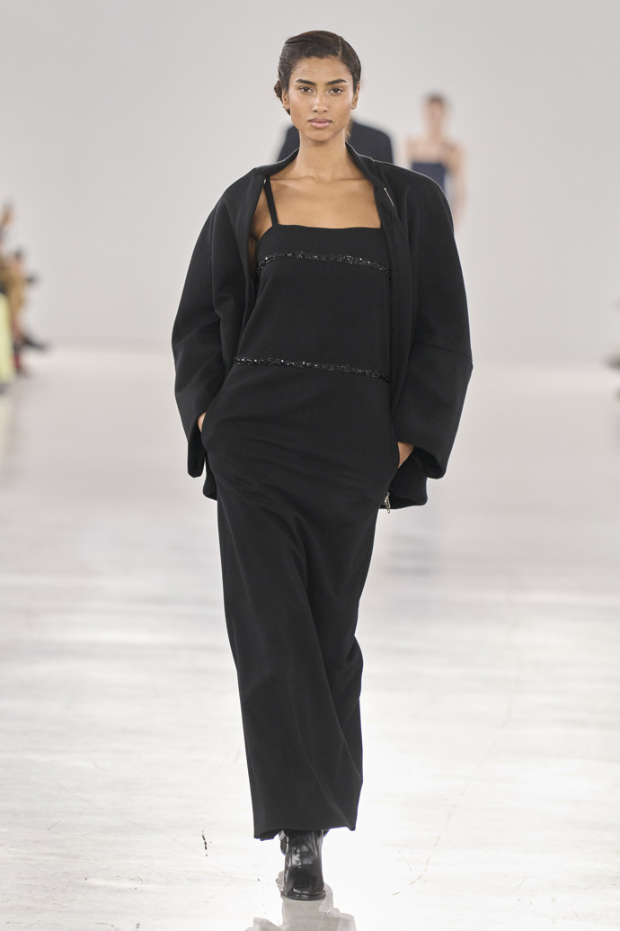 Prohlédněte si ready-to-wear kolekci Max Mara Fall/Winter 2024...
Prohlédněte si ready-to-wear kolekci Max Mara Fall/Winter 2024...