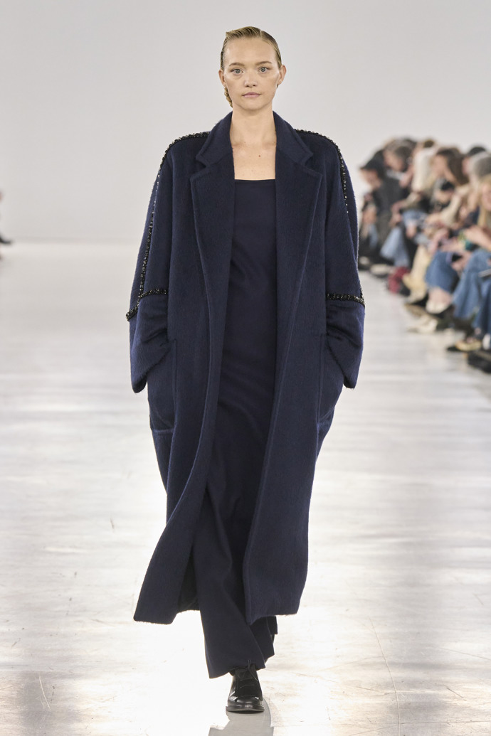 Prohlédněte si ready-to-wear kolekci Max Mara Fall/Winter 2024...
Prohlédněte si ready-to-wear kolekci Max Mara Fall/Winter 2024...
