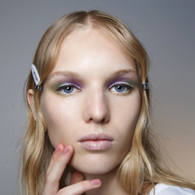 Peach Fuzz mani
Peach Fuzz mani