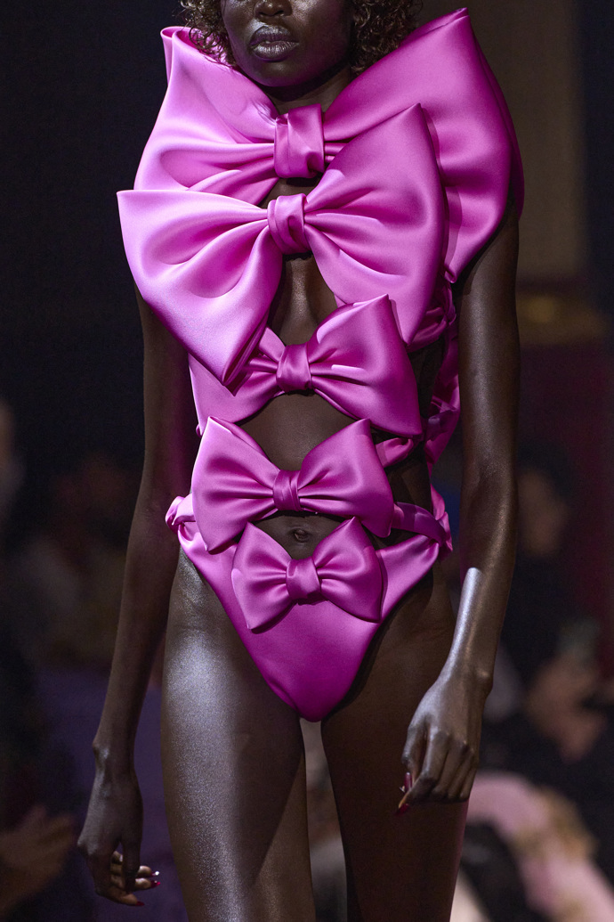  

Viktor & Rolf
