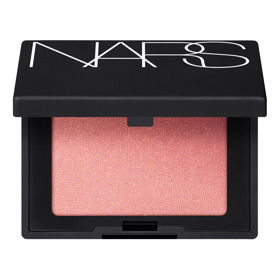 

Blush, odstín Orgasm, Nars, 950 Kč, prodává Sephora
