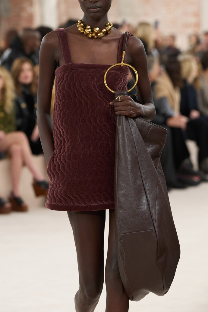  

Chloé
