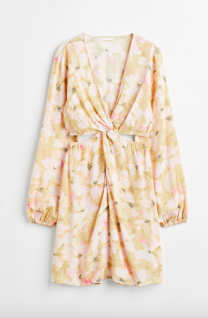  

Šaty s průstřihy a korálky, H&M, 749 Kč
