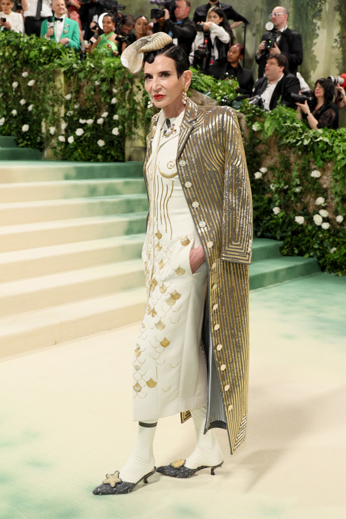 

Amy Fine Collins v róbě Schiaparelli
