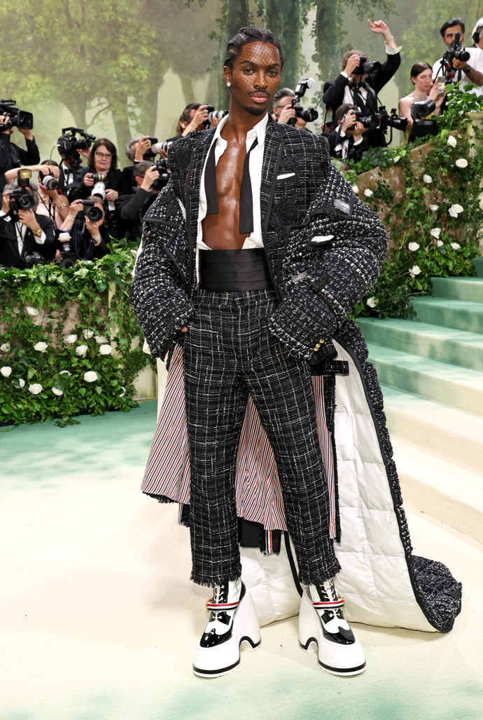  

Alton Mason v obleku Thom Browne
