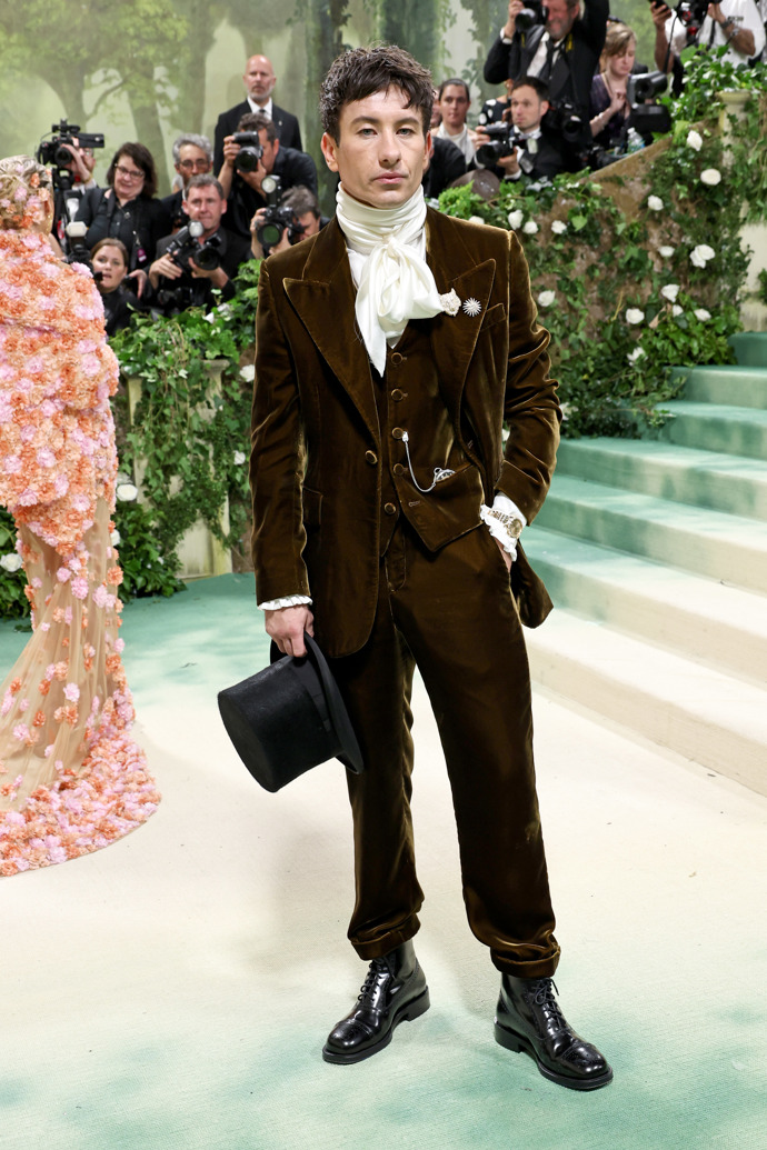  

Barry Keoghan v obleku Burberry
