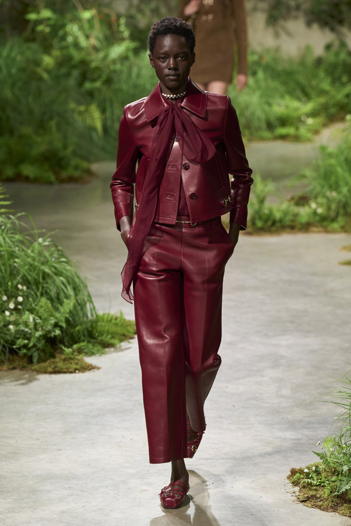 Prohlédněte si kolekci Gucci Cruise 2025...
Prohlédněte si kolekci Gucci Cruise 2025...
