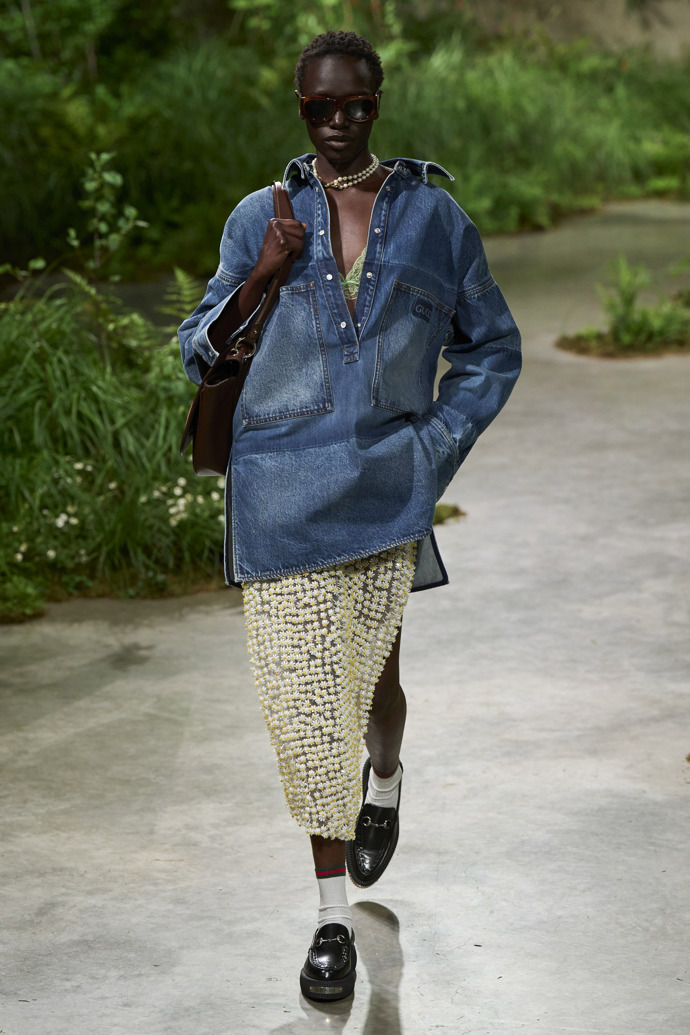 Prohlédněte si kolekci Gucci Cruise 2025...
Prohlédněte si kolekci Gucci Cruise 2025...