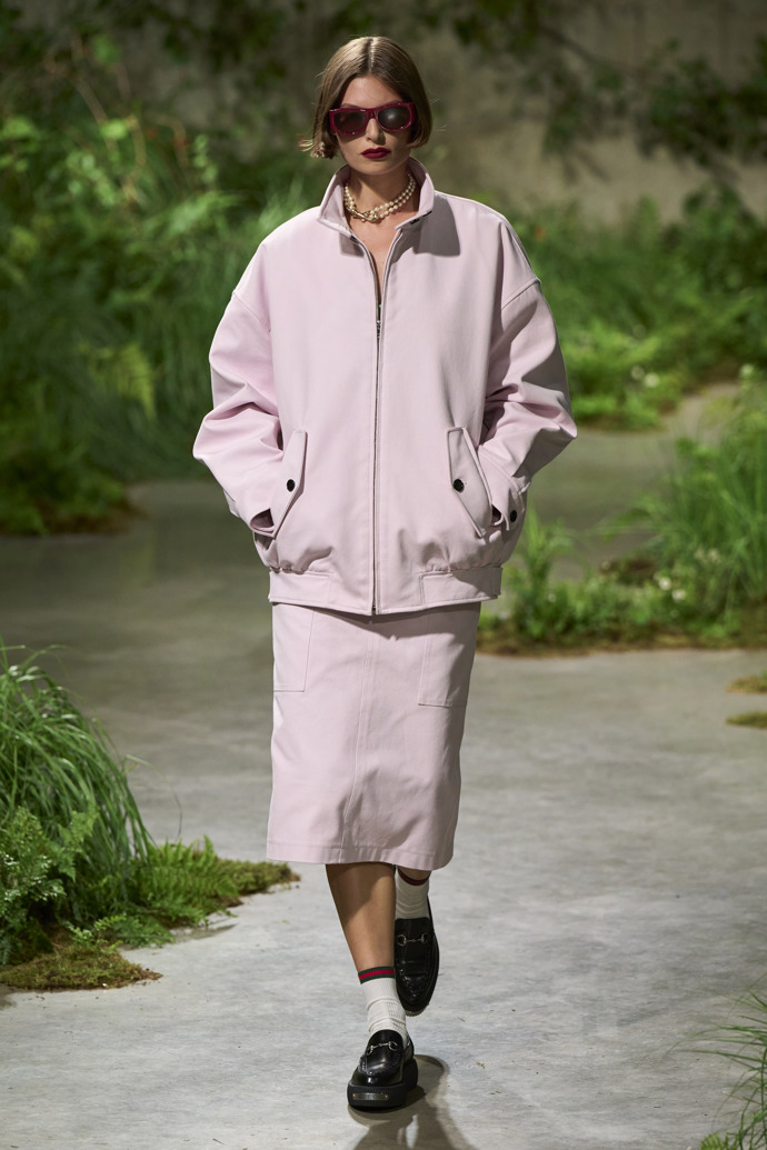 Prohlédněte si kolekci Gucci Cruise 2025...
Prohlédněte si kolekci Gucci Cruise 2025...