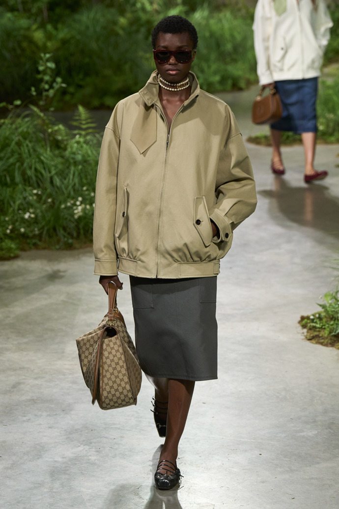 Prohlédněte si kolekci Gucci Cruise 2025...
Prohlédněte si kolekci Gucci Cruise 2025...