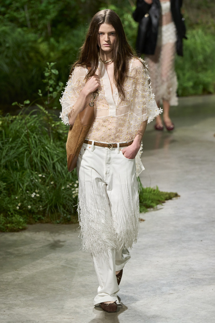 Prohlédněte si kolekci Gucci Cruise 2025...
Prohlédněte si kolekci Gucci Cruise 2025...