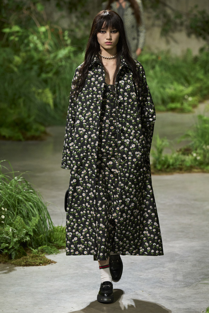 Prohlédněte si kolekci Gucci Cruise 2025...
Prohlédněte si kolekci Gucci Cruise 2025...