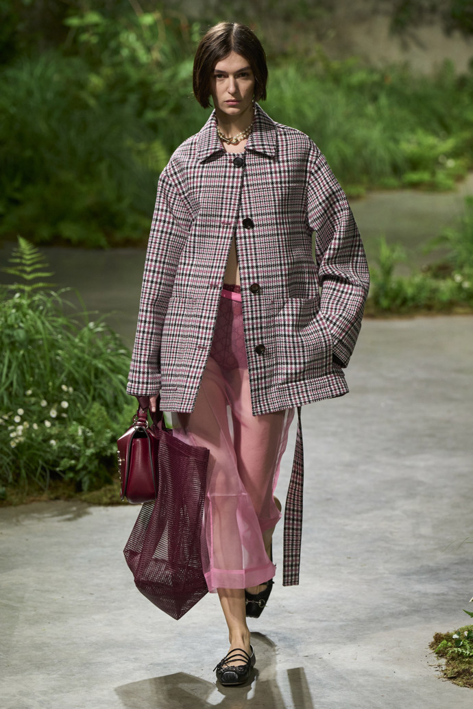 Prohlédněte si kolekci Gucci Cruise 2025...
Prohlédněte si kolekci Gucci Cruise 2025...
