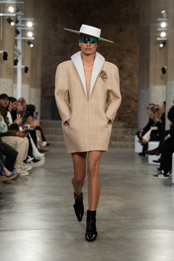 Prohlédněte si kolekci Louis Vuitton Cruise 2025...
Prohlédněte si kolekci Louis Vuitton Cruise 2025...