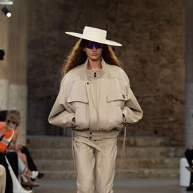  

Prohlédněte si kolekci Louis Vuitton Cruise 2025...
