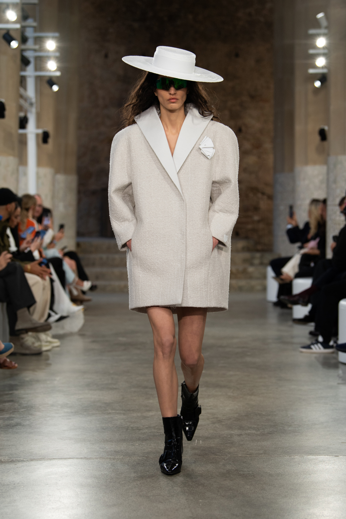 Prohlédněte si kolekci Louis Vuitton Cruise 2025...
Prohlédněte si kolekci Louis Vuitton Cruise 2025...