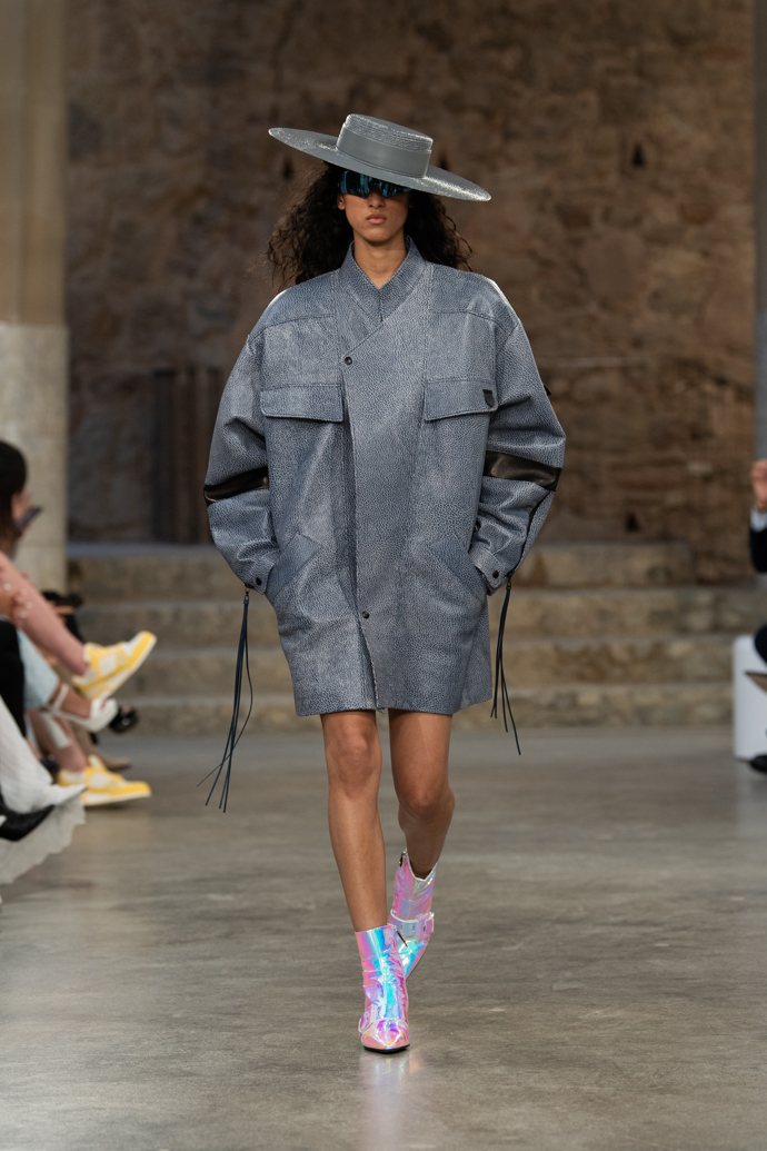 Prohlédněte si kolekci Louis Vuitton Cruise 2025...
Prohlédněte si kolekci Louis Vuitton Cruise 2025...