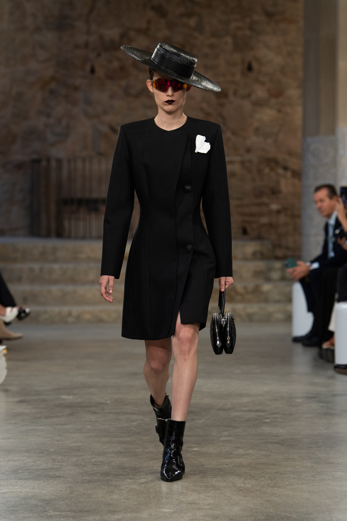 Prohlédněte si kolekci Louis Vuitton Cruise 2025...
Prohlédněte si kolekci Louis Vuitton Cruise 2025...
