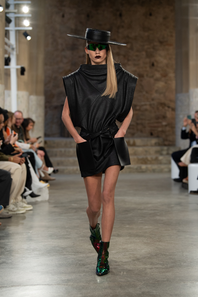 Prohlédněte si kolekci Louis Vuitton Cruise 2025...
Prohlédněte si kolekci Louis Vuitton Cruise 2025...