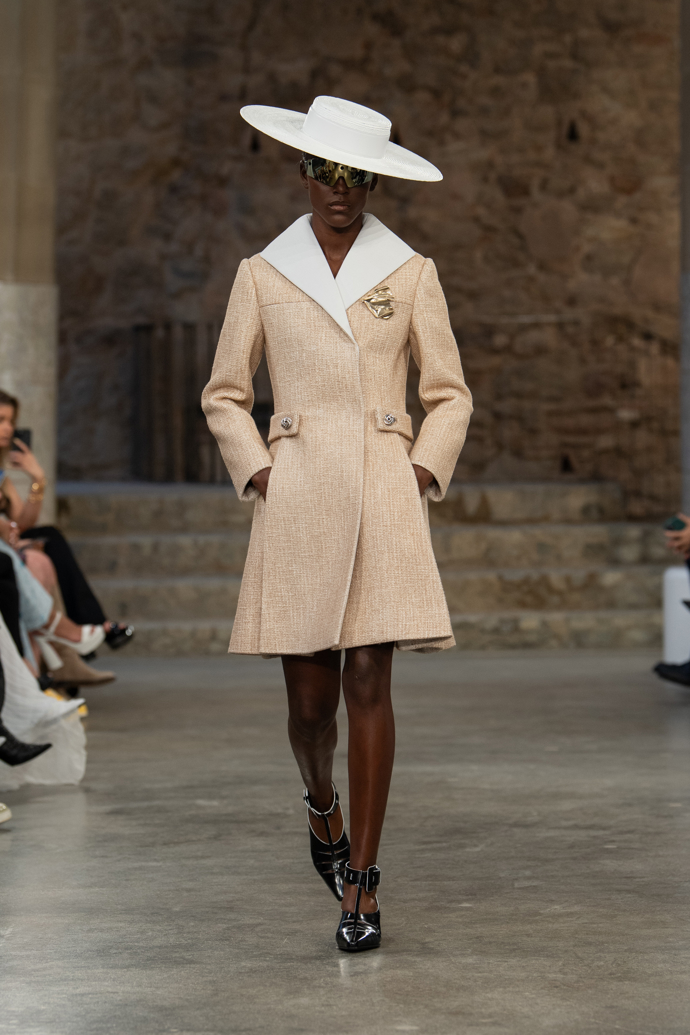 Prohlédněte si kolekci Louis Vuitton Cruise 2025...
Prohlédněte si kolekci Louis Vuitton Cruise 2025...