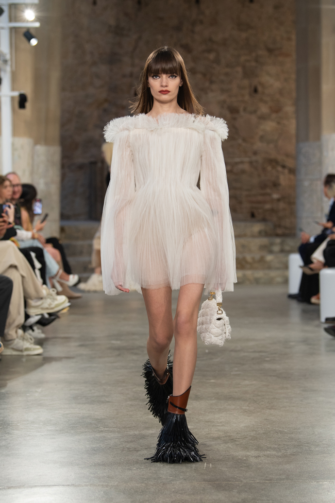Prohlédněte si kolekci Louis Vuitton Cruise 2025...
Prohlédněte si kolekci Louis Vuitton Cruise 2025...
