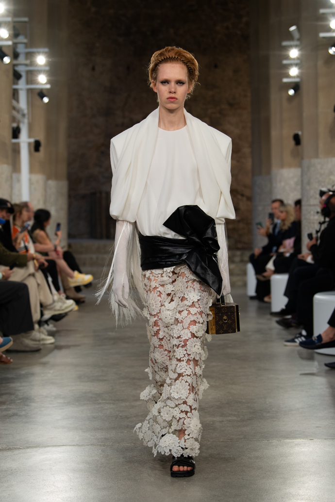 Prohlédněte si kolekci Louis Vuitton Cruise 2025...
Prohlédněte si kolekci Louis Vuitton Cruise 2025...