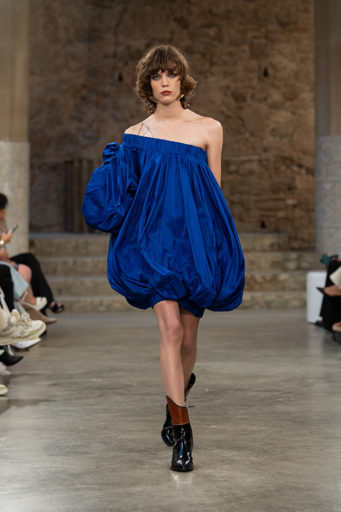 Prohlédněte si kolekci Louis Vuitton Cruise 2025...
Prohlédněte si kolekci Louis Vuitton Cruise 2025...